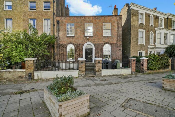5 Bedroom Detached House To Rent In Stockwell Green, London, SW9