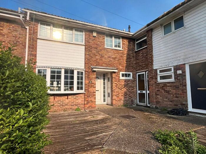 3 Bedroom Terraced House For Sale In Mackenzie Way, Gravesend, DA12
