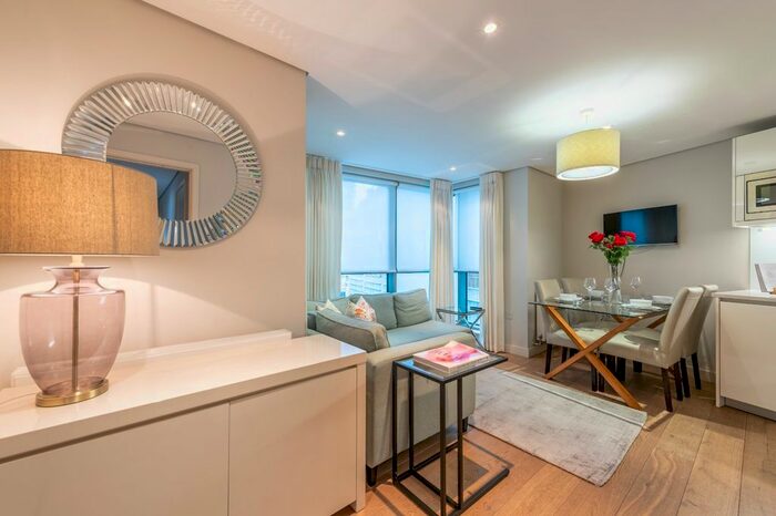 3 Bedroom Flat To Rent In Merchant Square East, London, W2