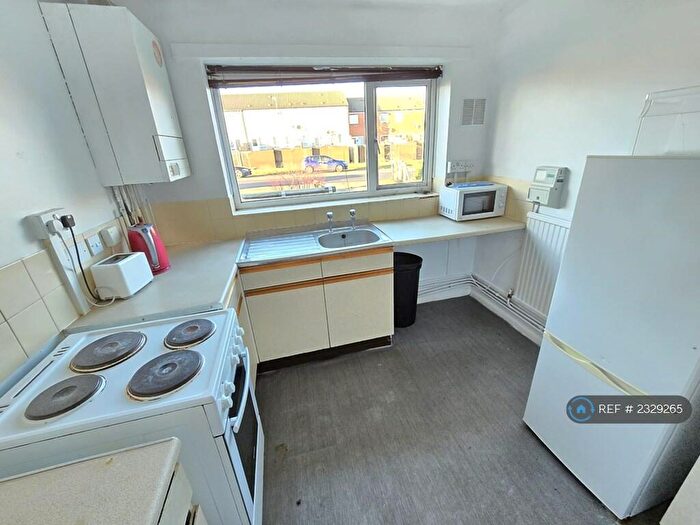 2 Bedroom Flat To Rent In Avon Way, Colchester, CO4