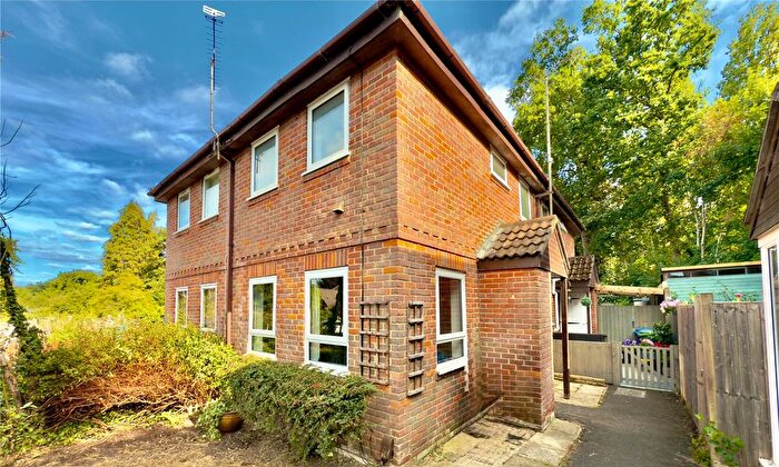 1 Bedroom End Terrace House For Sale In Northampton Close, Bracknell, Berkshire, RG12
