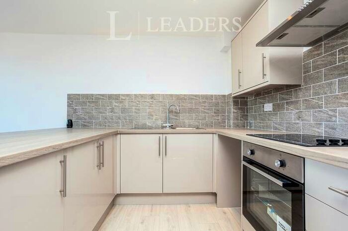 2 Bedroom Flat To Rent In Atlantic House, Jengers Mead, RH14