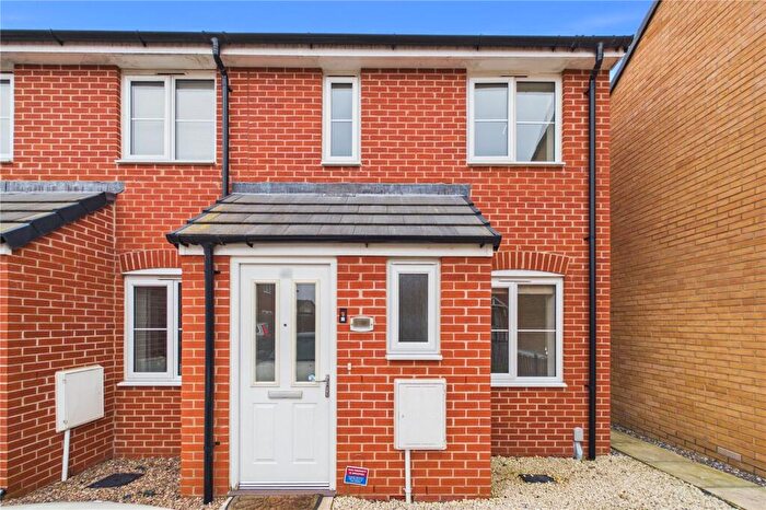 2 Bedroom End Of Terrace House To Rent In Dubordien Close, Oulton, Lowestoft, Suffolk, NR32