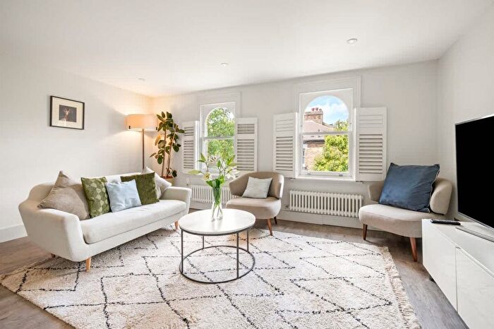2 Bedroom Flat To Rent In Vauxhall, SW8