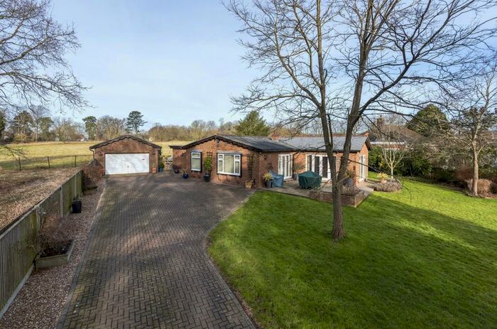 4 Bedroom Detached Bungalow For Sale In Close To Bearsted Village & Schools, Woodcut Lane, Hollingbourne, ME17