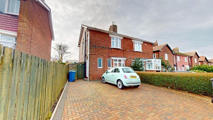 3 Bedroom Semi-Detached House For Sale In The Ridgeway, South Shields, NE34
