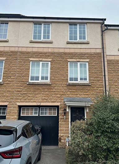 4 Bedroom Terraced House To Rent In Britannia Crescent, Huddersfield, HD2