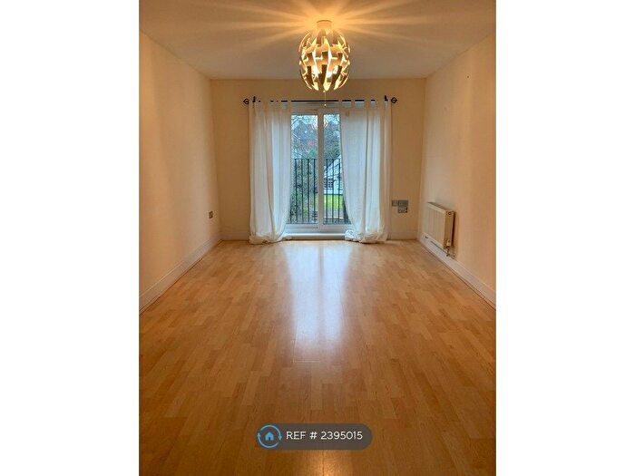 1 Bedroom Flat To Rent In Albany Court, Beckenham, BR3