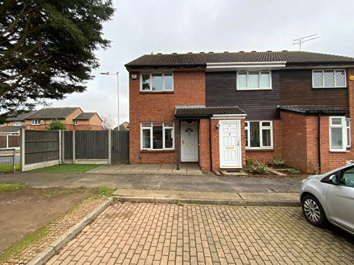 2 Bedroom End Of Terrace House To Rent In Carbury Close, Hornchurch, London, RM12