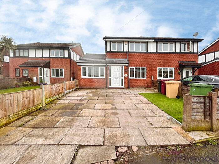 4 Bedroom Semi Detached House For Sale In The Sheddings, Bolton, BL3