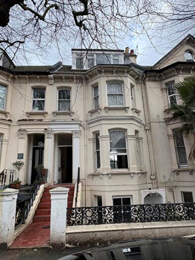 1 Bedroom Flat For Sale In Sackville Road, Hove, BN3