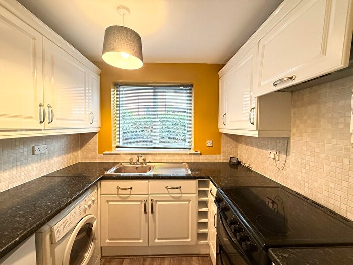 1 Bedroom Flat To Rent In St. Johns Chase, Wakefield, WF1