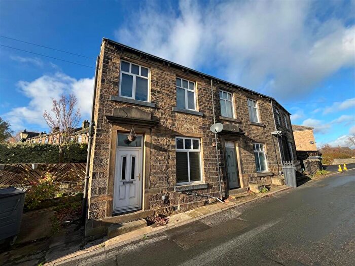 1 Bedroom Terraced House For Sale In Station Road, Shepley, Huddersfield, HD8