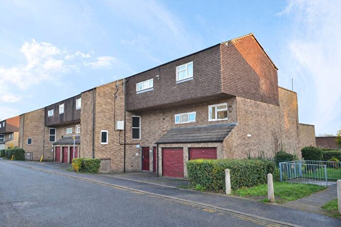2 Bedroom Flat For Sale In Exeter Place, Northampton, NN1