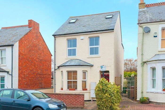 2 Bedroom Apartment To Rent In Old Road, Headington, OX3