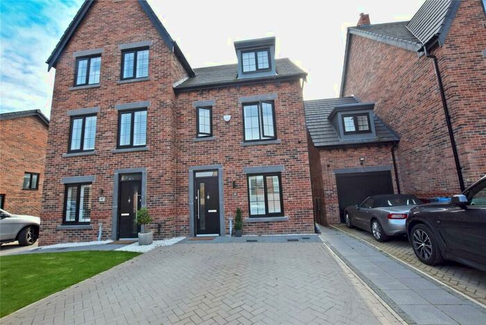 3 Bedroom Semi-Detached House To Rent In Toddbrook Close, Didsbury, Manchester, M20