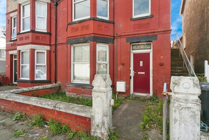 1 Bedroom Flat For Sale In Victoria Avenue, Llandudno, Conwy, LL30