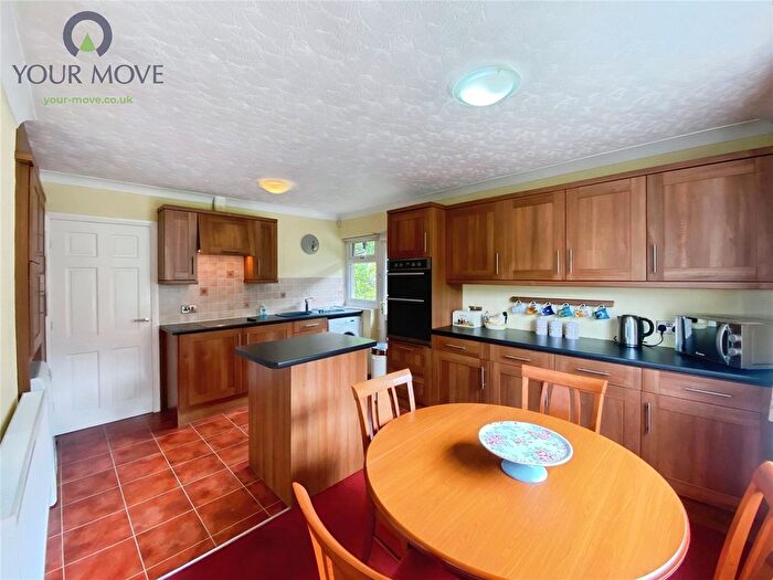 2 Bedroom Bungalow For Sale In Fell Lane, Keighley, West Yorkshire, BD22