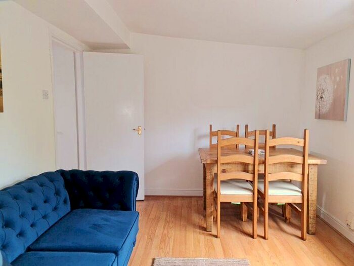 1 Bedroom Flat To Rent In Bournbrook Road, Selly Oak, Birmingham, B29