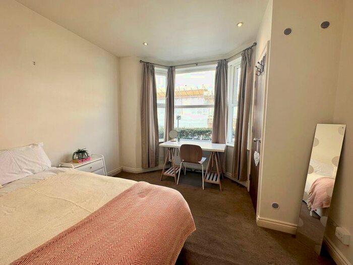 4 Bedroom Terraced House To Rent In Dewe Road, Brighton, BN2