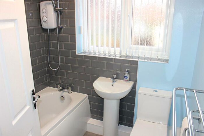 2 Bedroom Semi-Detached House For Sale In Northacre Road, Oakwood, Derby, DE21
