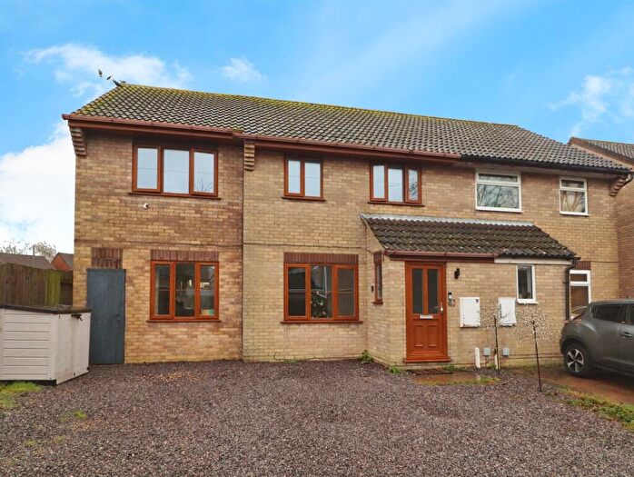 4 Bedroom End Of Terrace House For Sale In Cosmeston Drive, Penarth, CF64