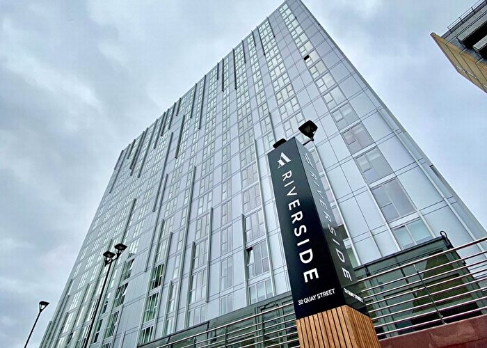 2 Bedroom Flat To Rent In Quay Street, Salford, M3