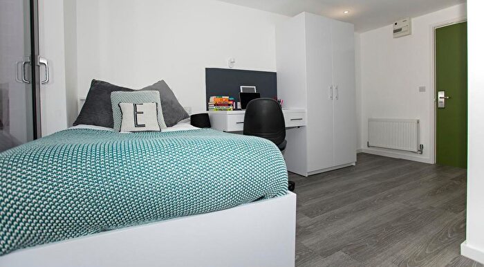 Studio To Rent In The Pavement, Popes Lane, London, W5