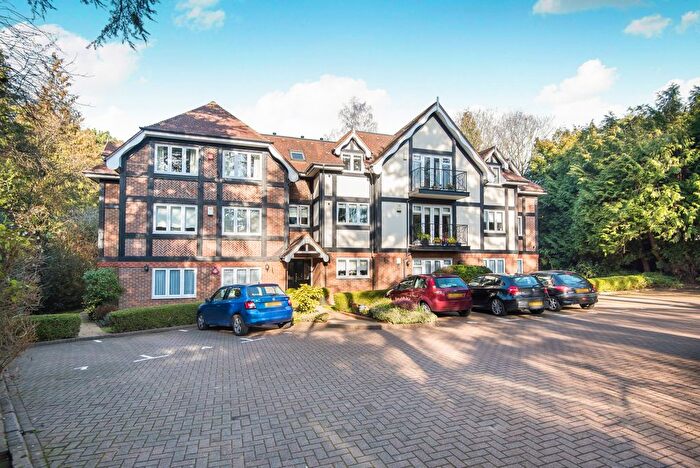 2 Bedroom Flat For Sale In Eastbury Avenue, Northwood, HA6