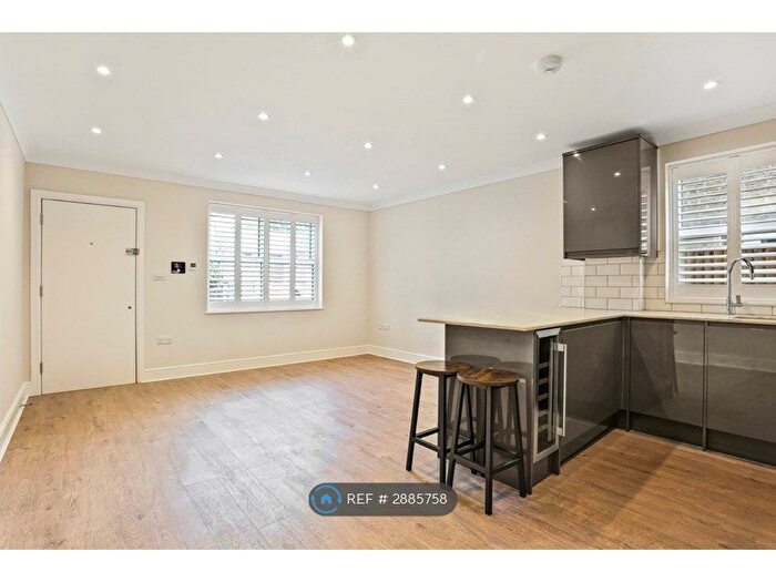2 Bedroom Flat To Rent In Pentagon House, Carshalton, SM5