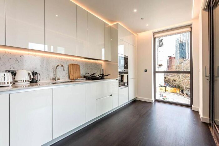 2 Bedroom Apartment To Rent In Thornes House, Charles Clowes Walk, London, SW11