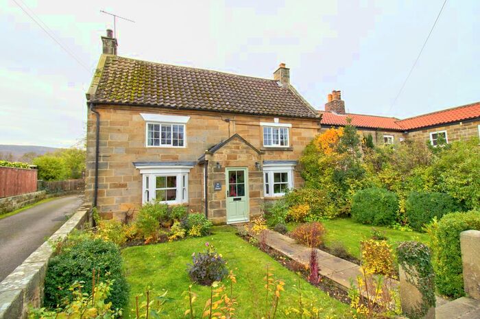 6 Bedroom Detached House For Sale In High Street, Great Broughton, Middlesbrough, TS9