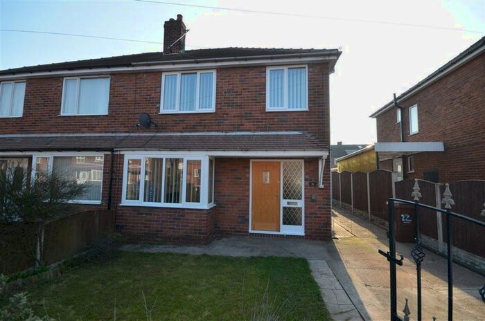 3 Bedroom Semi-Detached House To Rent In Millfield Crescent, Pontefract, WF8