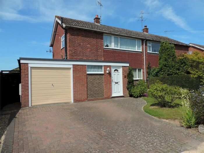 3 Bedroom Semi-Detached House To Rent In Westwood Drive, Bourne, PE10