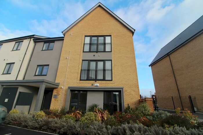 2 Bedroom Apartment To Rent In Tidman Road, Reading, RG2