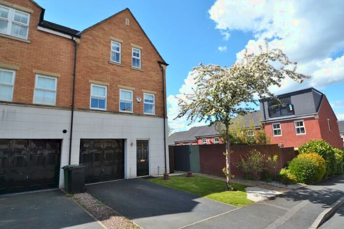 3 Bedroom Town House To Rent In Charnley Drive, Chapel Allerton, Leeds, LS7