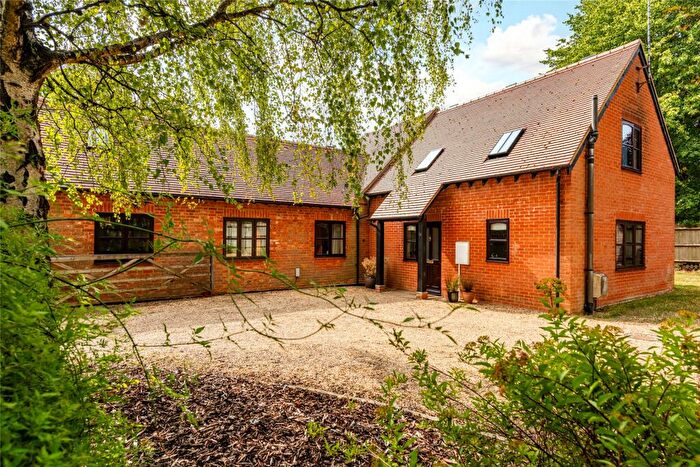 5 Bedroom Detached House For Sale In Lowndes Way, Winslow, Buckingham, Buckinghamshire, MK18