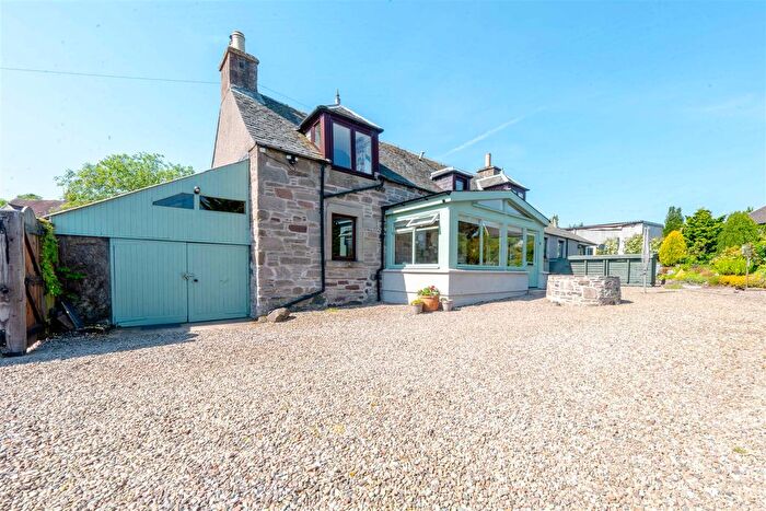 3 Bedroom Property For Sale In Lynedoch Road, Methven, Perth, PH1