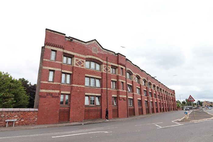 2 Bedroom Flat To Rent In Inchinnan Road, Paisley, Renfrewshire, PA3
