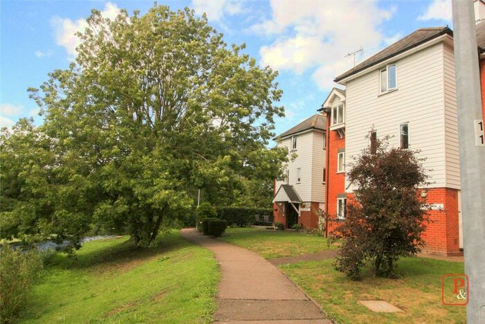 1 Bedroom Apartment To Rent In Victoria Chase, Colchester, Essex, CO1