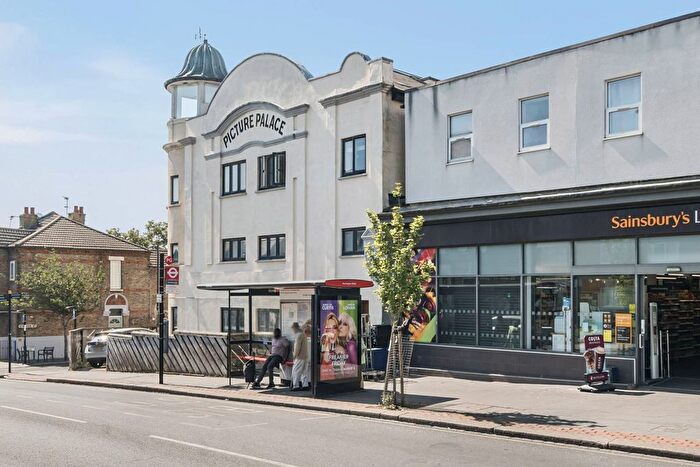 1 Bedroom Flat To Rent In Portland Road, Croydon, London, SE25