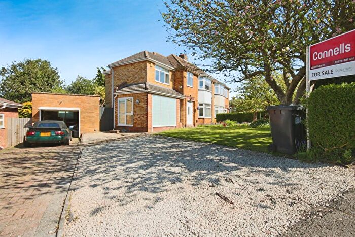 4 Bedroom Semi-Detached House For Sale In Overtons Close, Radford Semele, Leamington Spa, CV31