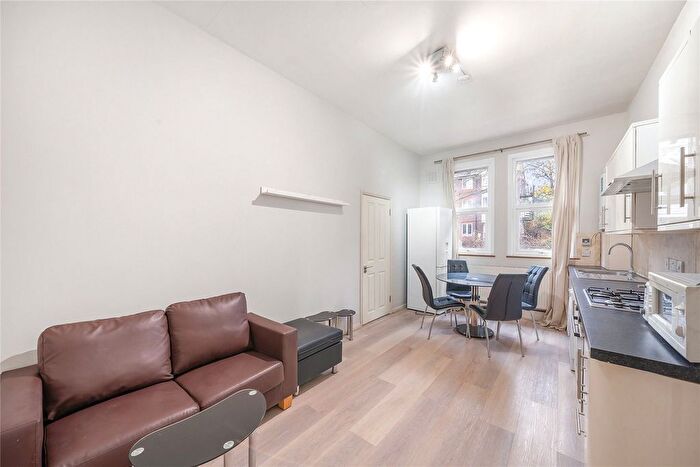 1 Bedroom Flat To Rent In Aldrington Road, London, SW16
