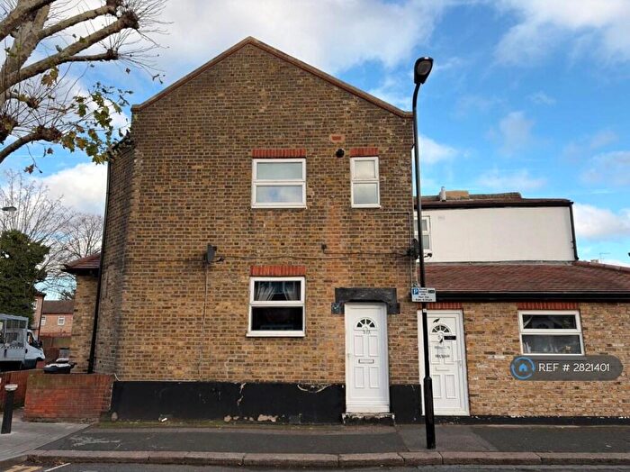 2 Bedroom Terraced House To Rent In Harrow Road, London, E11