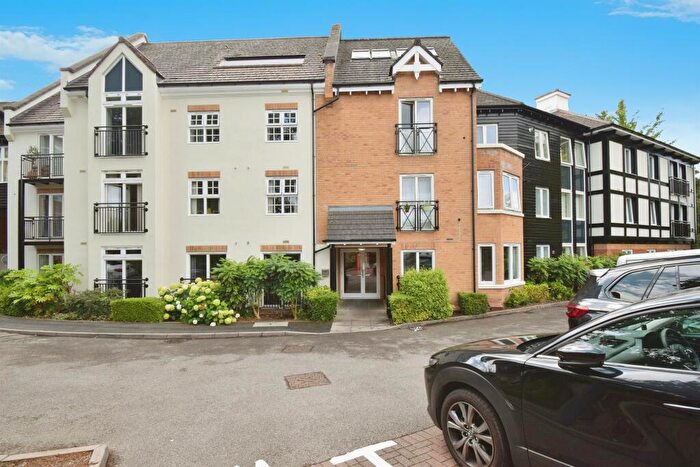 2 Bedroom Apartment For Sale In Honeywell Close, Oadby, Leicester, LE2