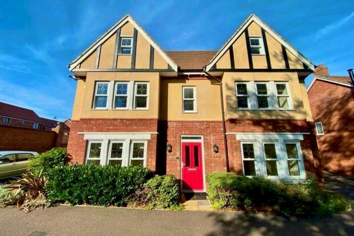 5 Bedroom Property To Rent In Kempston, Bedford, MK42