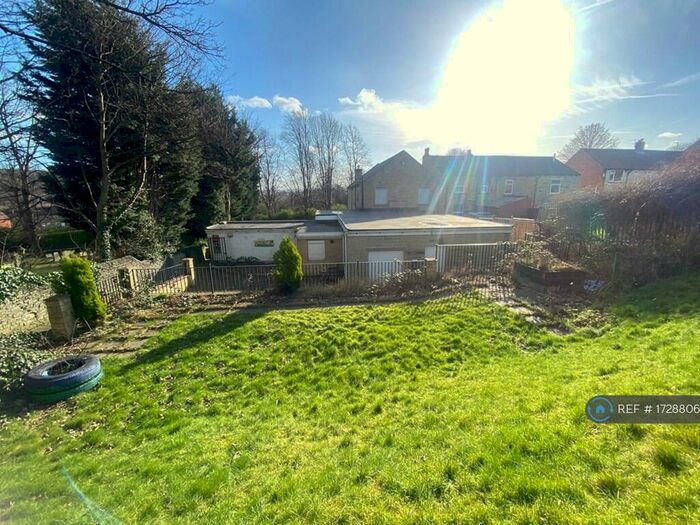 10 Bedroom Detached House To Rent In Deighton Road, Huddersfield, HD2