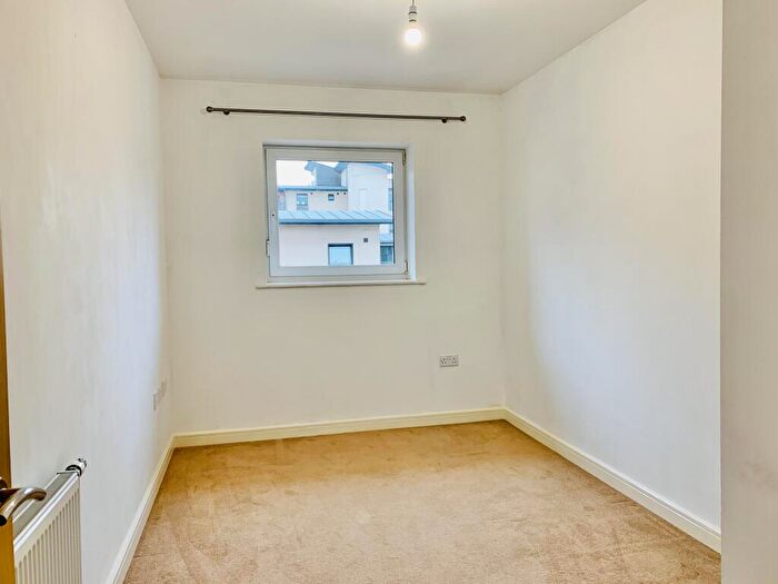 2 Bedroom Apartment To Rent In Hayman Crescent, Swindon, SN3