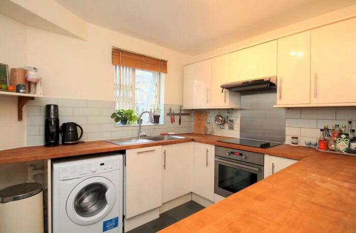 1 Bedroom Flat To Rent In Castlehaven Road, Camden, NW1