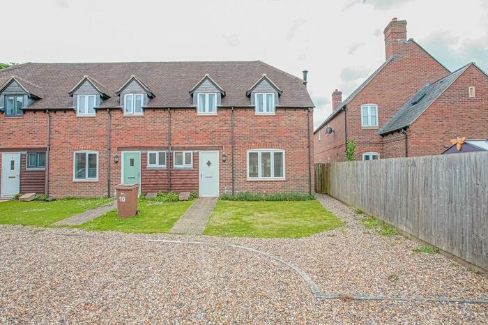 3 Bedroom End Of Terrace House To Rent In The Gallops, Chilton, OX11